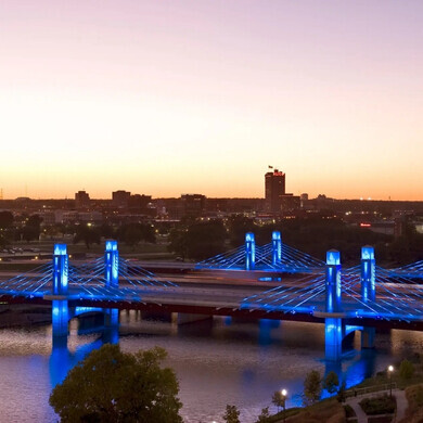 Webuild Dallas Texas Progetto Webuild a Dallas, Texas, con infrastrutture in costruzione e macchinari operativi.