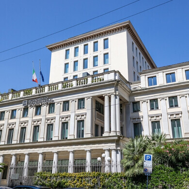 Milano, 26 maggio 2025. Ufficio aziendale di una banca privata in Via Montebello.