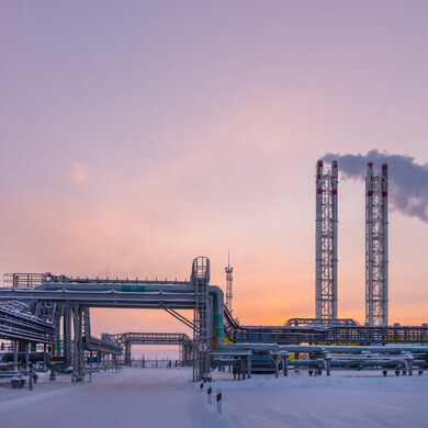 Industria della produzione di gas vicino a Novy Urengoi; produzione e lavorazione di gas naturale in Russia.