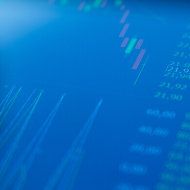 Schermata di trading con andamento dei mercati finanziari