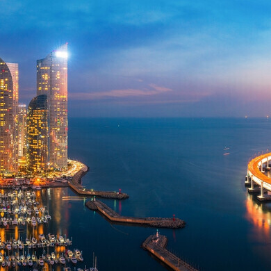 Panorama urbano al calare della sera