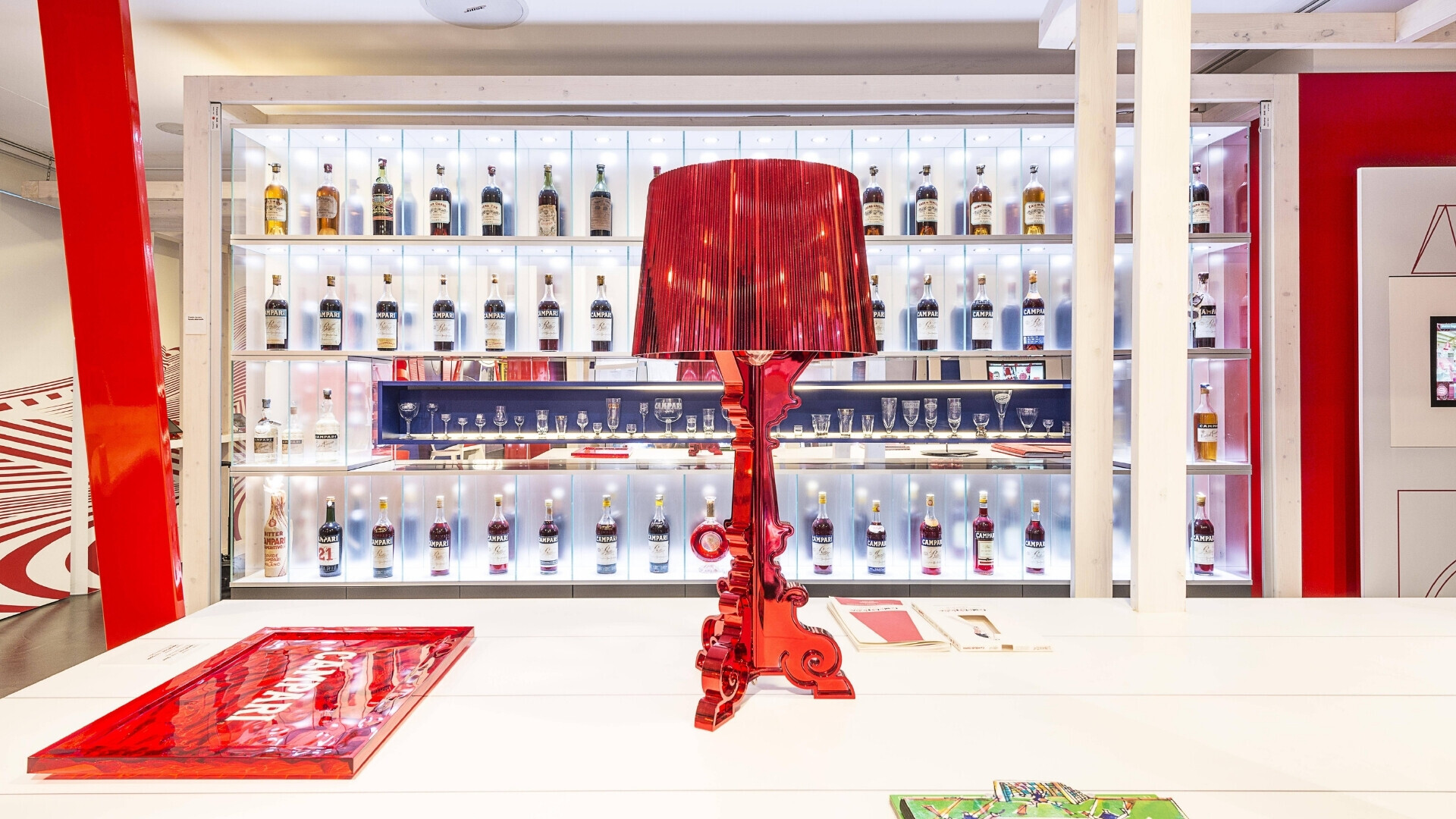 Galleria Campari Interno della Galleria Campari, spazio espositivo dedicato all’arte, al design e alla storia di un’icona del made in Italy.