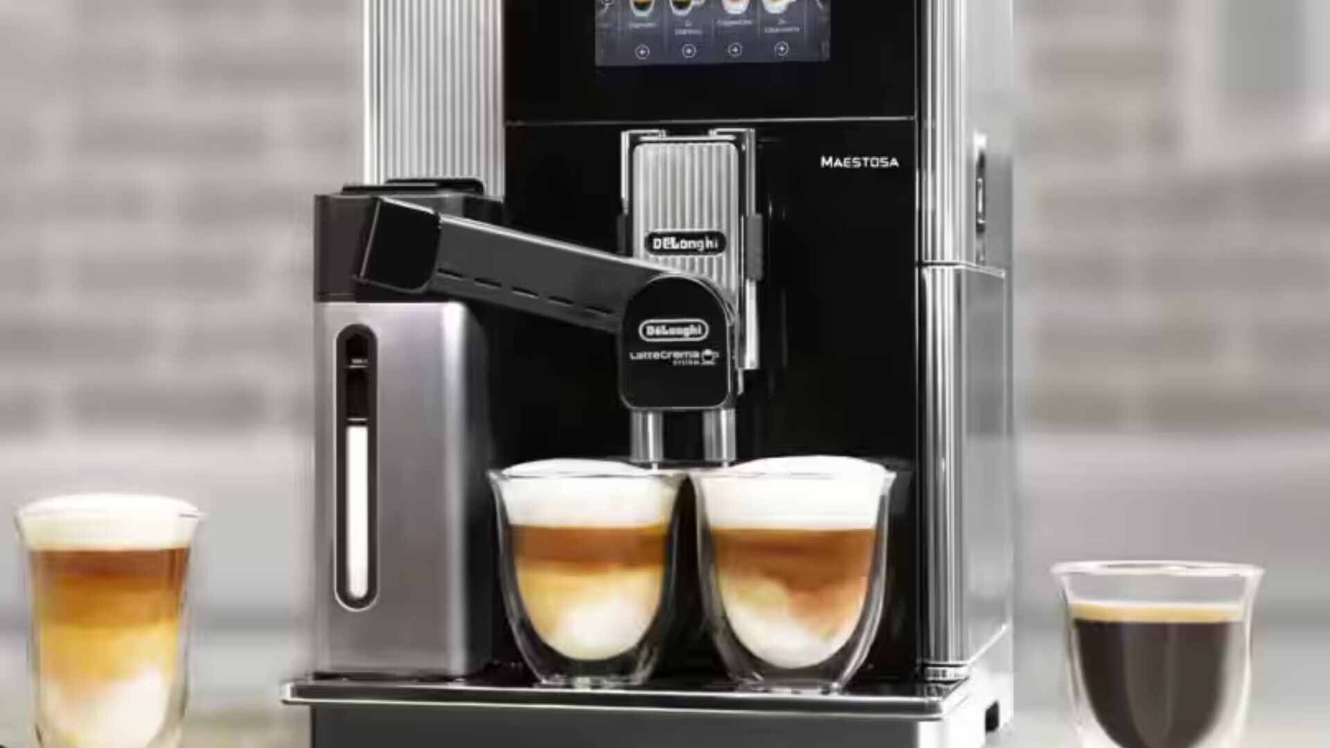 Macchinetta del caffè De Longhi Primo piano di una macchinetta del caffè De Longhi, evidenziando dettagli di design, funzionalità e stile elegante.