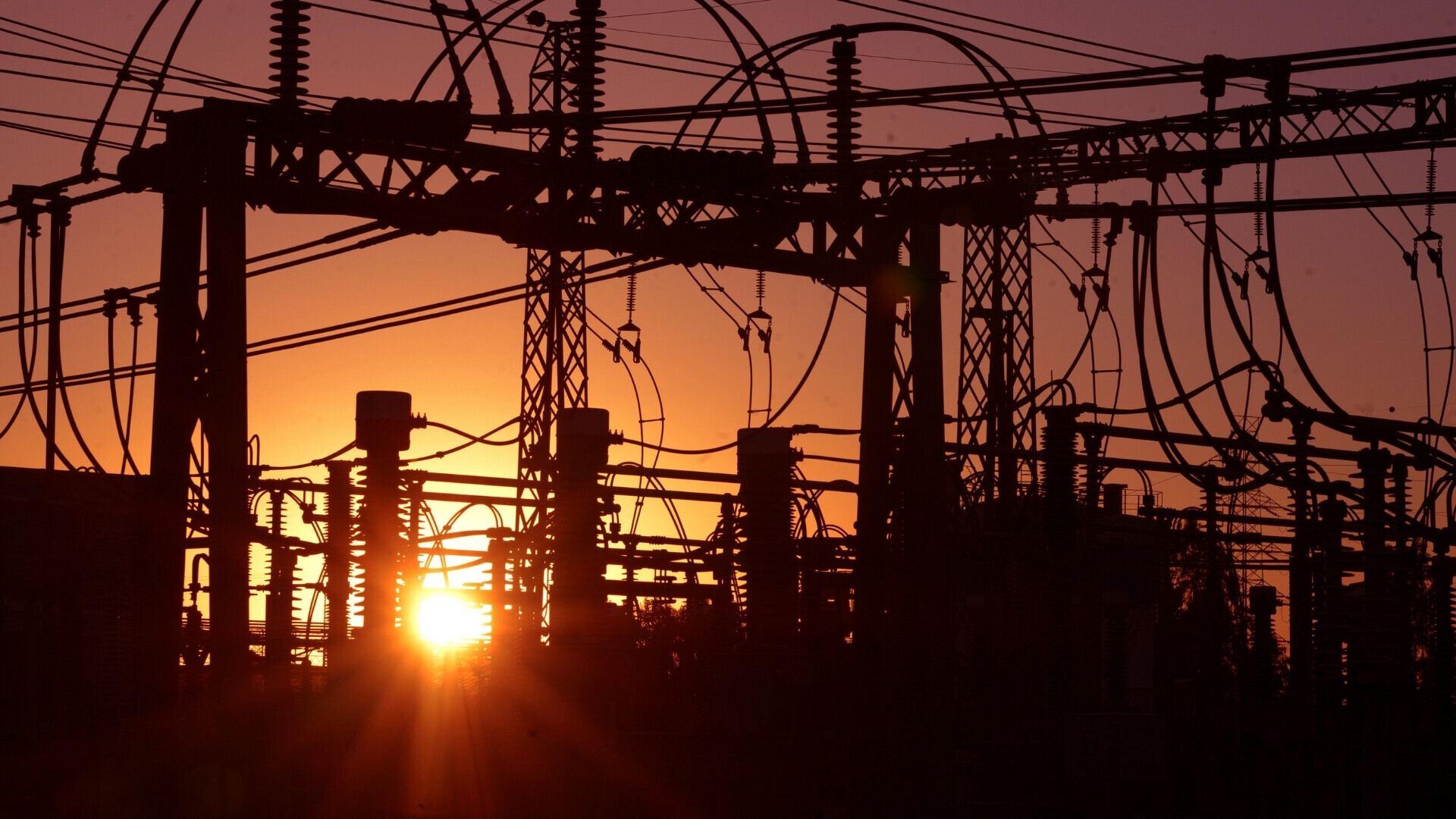 Centrale di Enel al tramonto