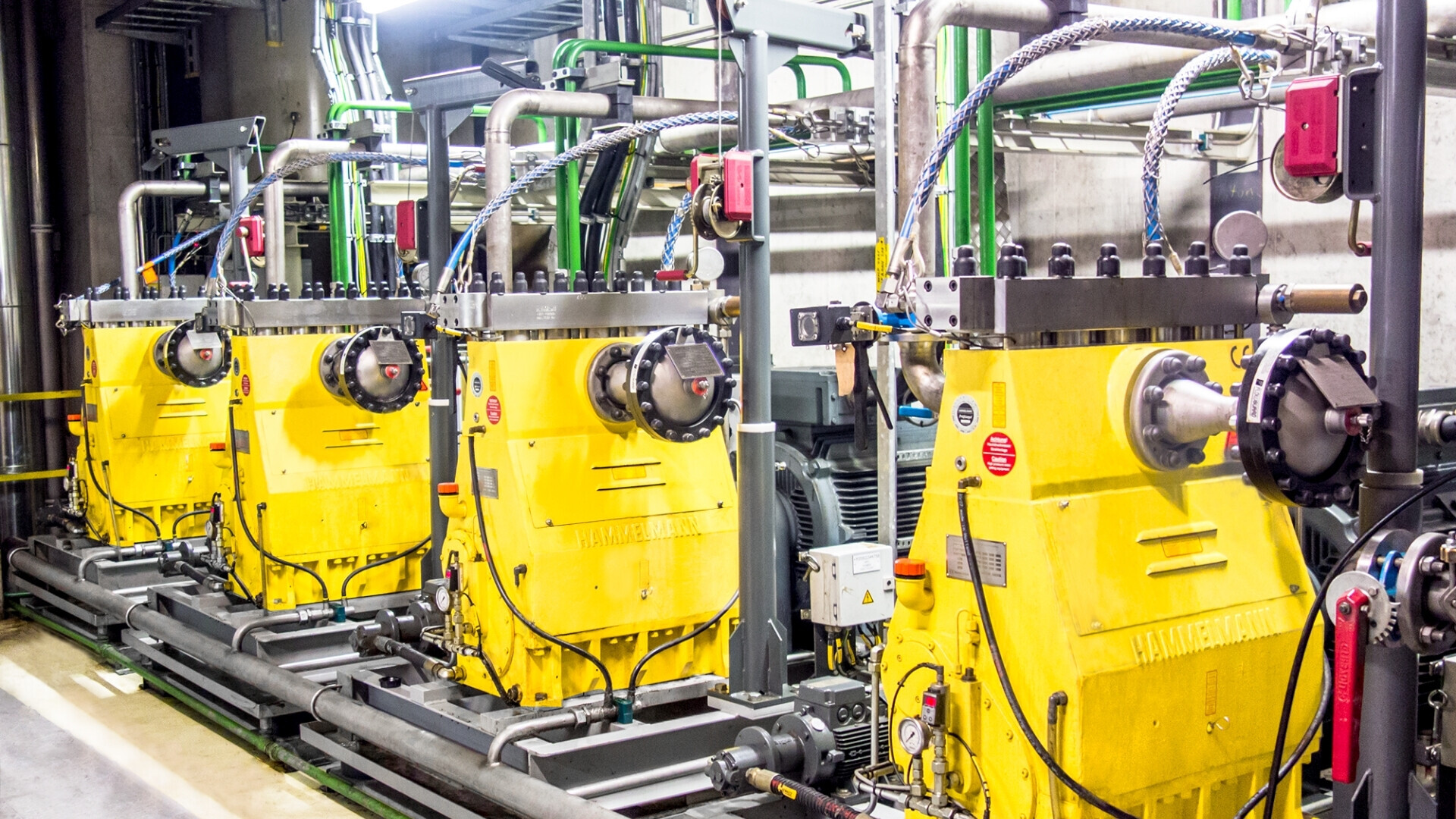 Hammelmann_Interpump Macchinario Hammelmann in funzione presso Interpump, evidenziando precisione e performance nell’ambito della produzione industriale.