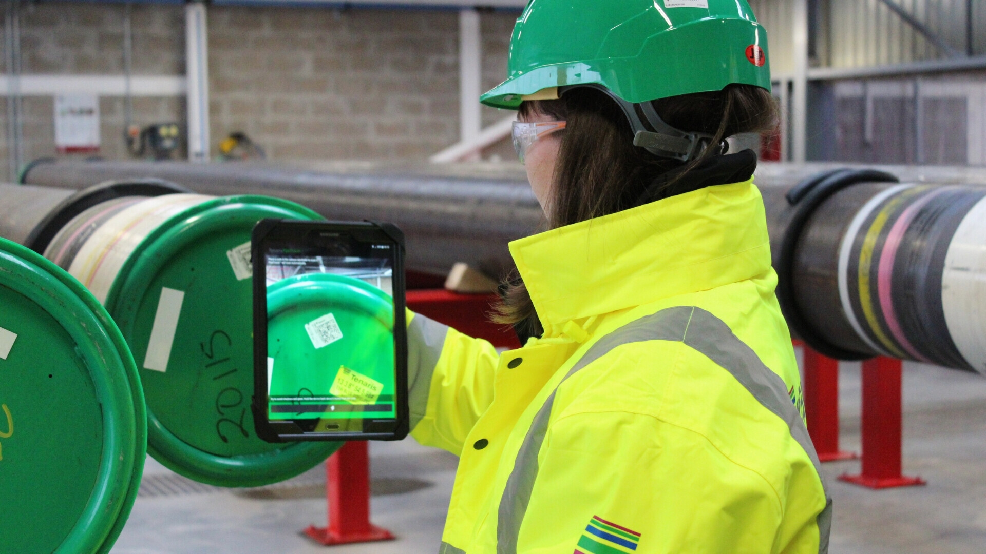 Strumenti digitali Tenaris utilizzati per monitoraggio, controllo e gestione della produzione industriale.