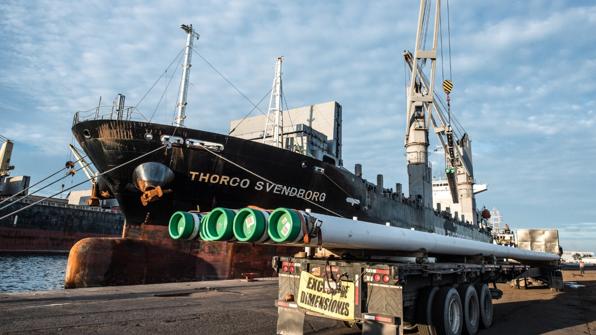 Progetto offshore Kaombo Deepwater con tubazioni e infrastrutture Tenaris per estrazione in acque profonde.