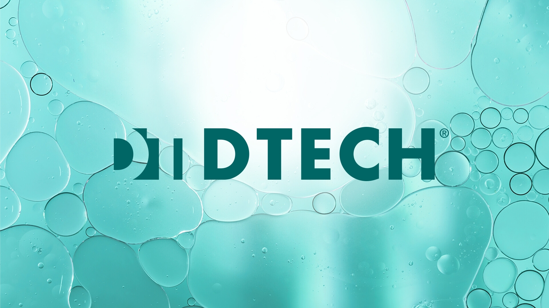 Logo Dtech su uno sfondo con bolle