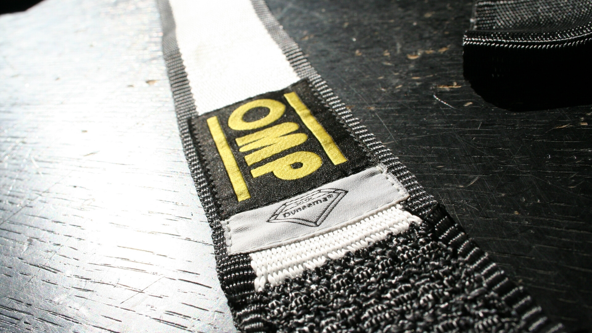 Design innovativo e passione per le competizioni: OMP Racing Force, sinonimo di performance e sicurezza.