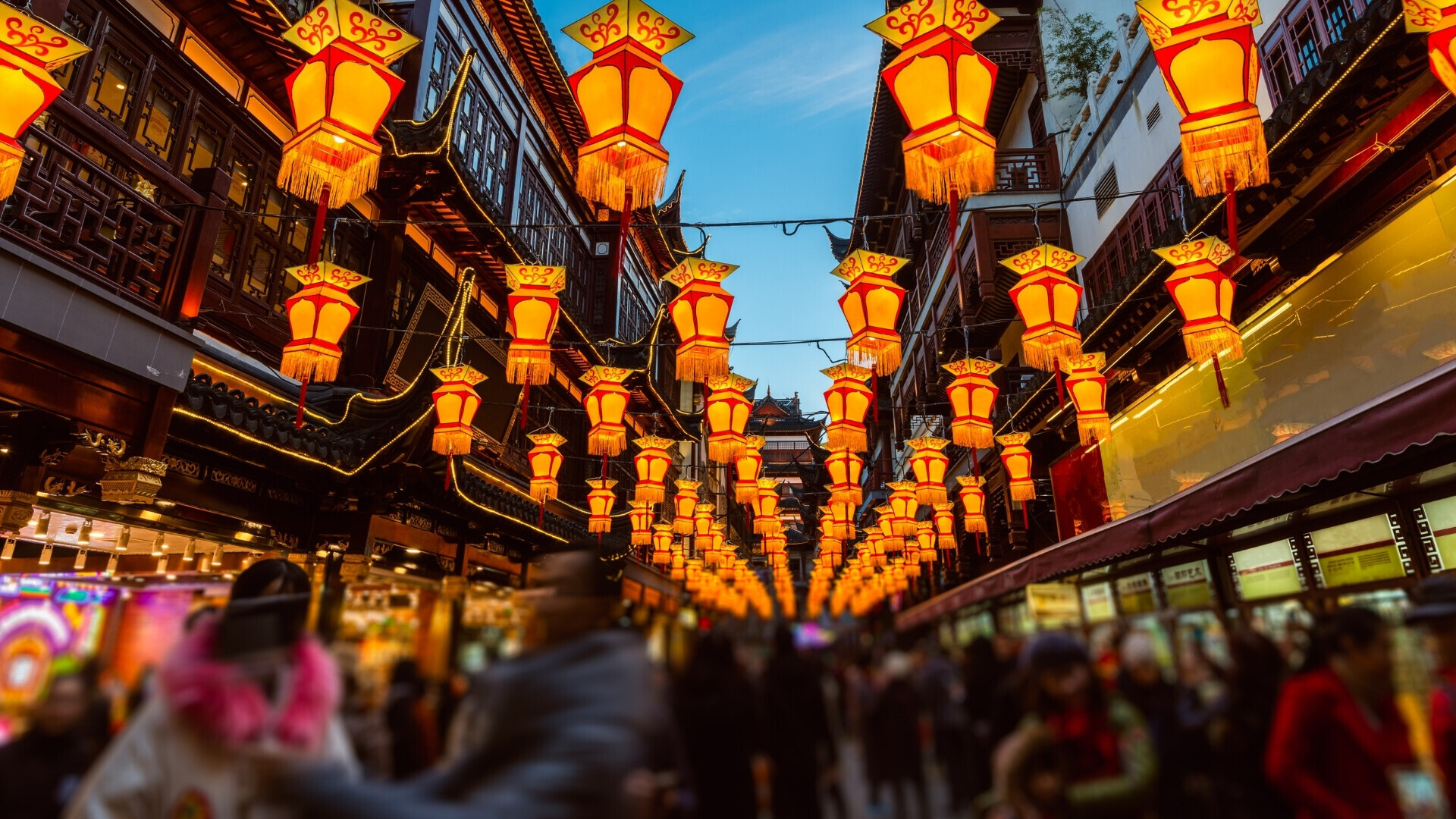 Strada cinese addobbata Strada in Cina decorata con elementi tradizionali