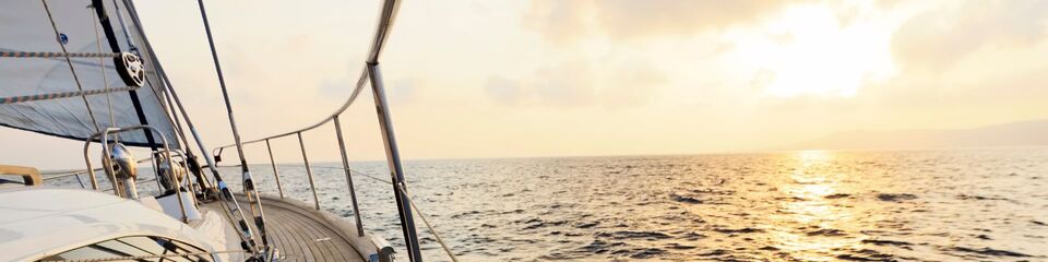 Un rifugio sul mare: Lusso e privacy in un'imbarcazione da sogno, cullata dalle onde